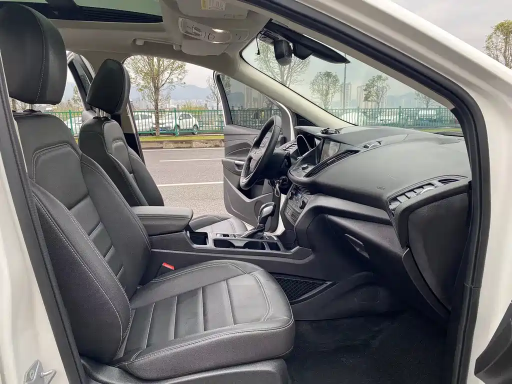 Ford Ford Escape 2019 EcoBoost 180 Front-Wheel Drive Platinum Edition China VI 2020 - thumbnail 9