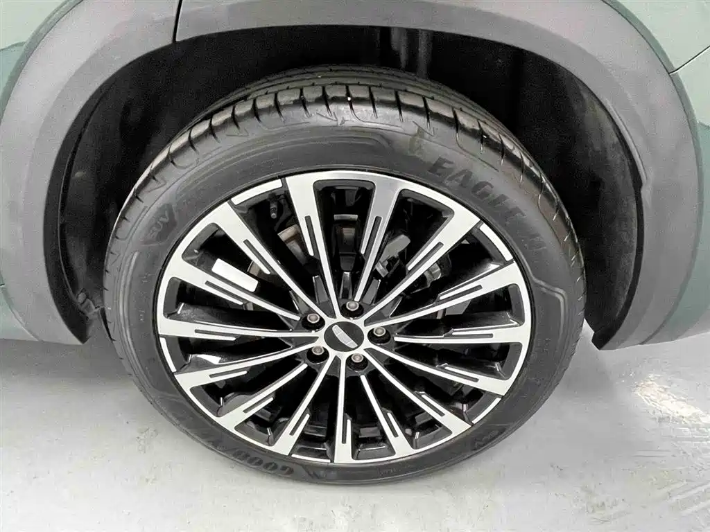 Geely Auto Geely Xingyue L 2025 Edition Dongfang Yao 2.0TD Automatic AWD Moon Gazing Version 2024 - thumbnail 19