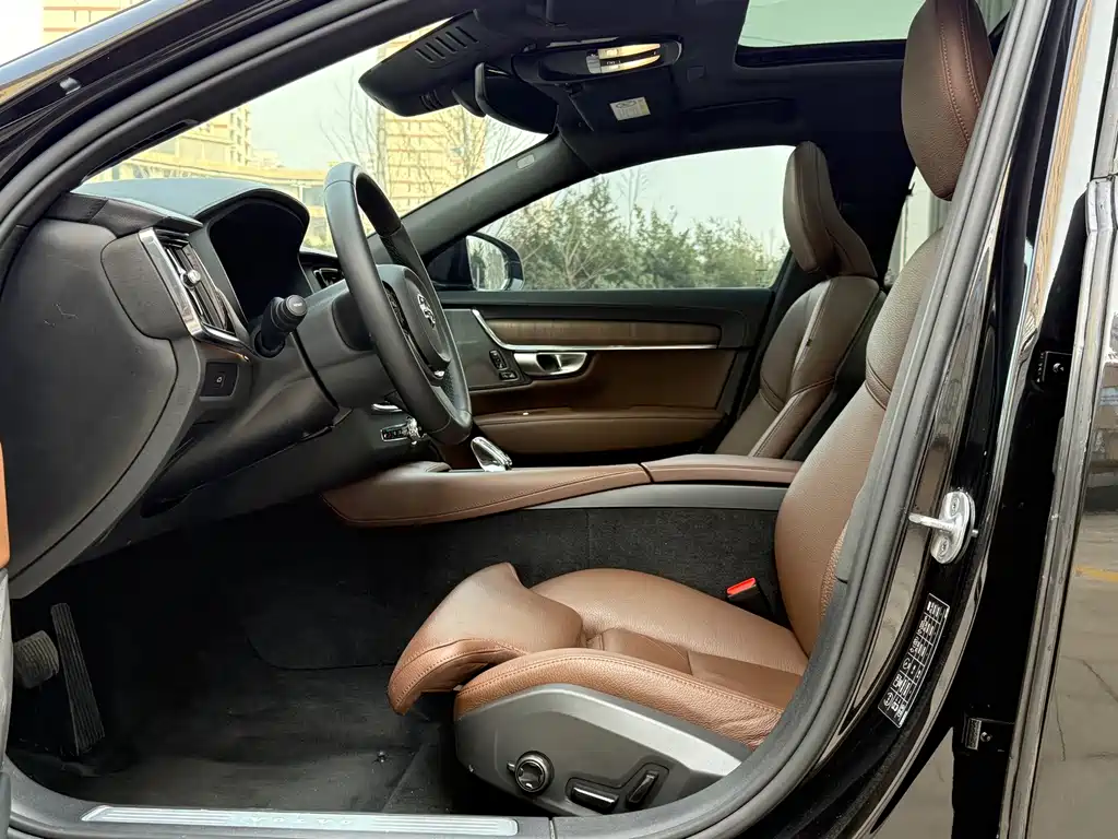 Volvo Volvo S90 2025 B5 Intelligent Luxury Edition 2024 - thumbnail 7