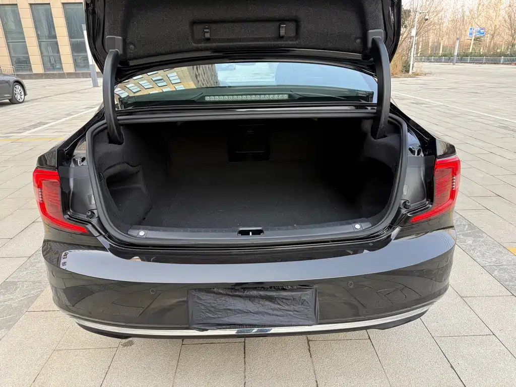 Volvo Volvo S90 2025 B5 Intelligent Luxury Edition 2024 - thumbnail 25