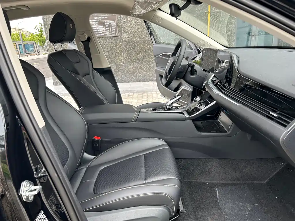 Bestune Bestune B70 2021 1.5T Automatic Enjoy Edition 2022 - thumbnail 12