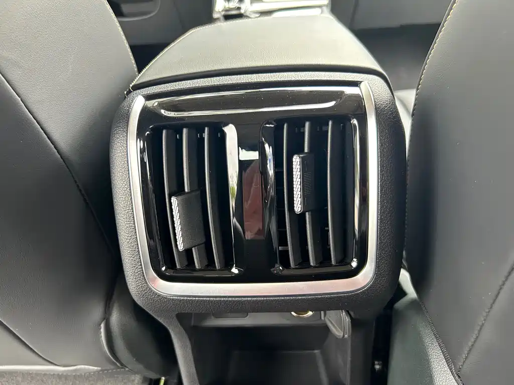 Bestune Bestune B70 2021 1.5T Automatic Enjoy Edition 2022 - thumbnail 16