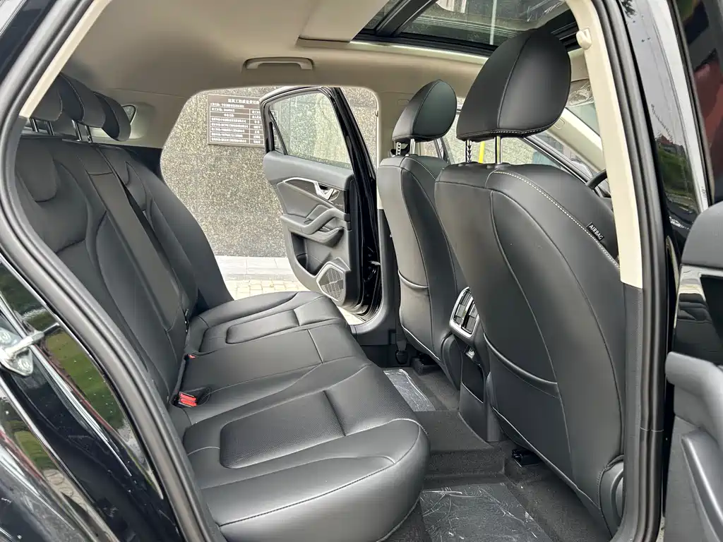 Bestune Bestune B70 2021 1.5T Automatic Enjoy Edition 2022 - thumbnail 17
