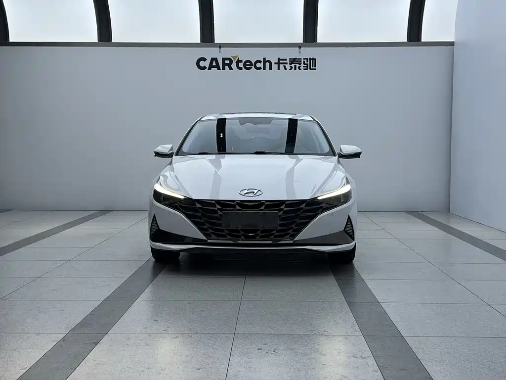 Hyundai Hyundai Elantra 2022 1.5L CVT LUX Premium Edition 2023 - thumbnail 2