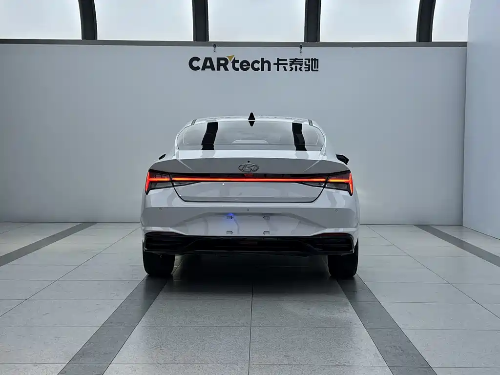 Hyundai Hyundai Elantra 2022 1.5L CVT LUX Premium Edition 2023 - thumbnail 7