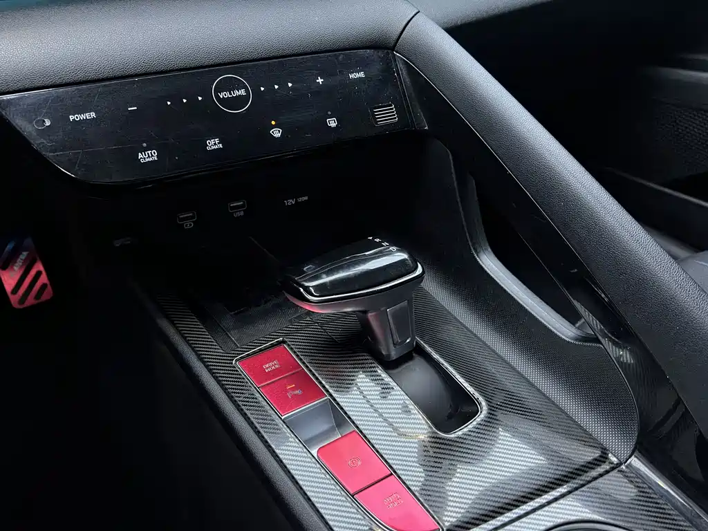 Hyundai Hyundai Elantra 2022 1.5L CVT LUX Premium Edition 2023 - thumbnail 10