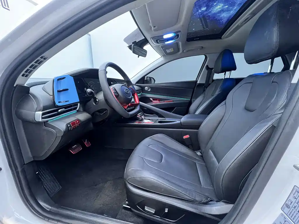 Hyundai Hyundai Elantra 2022 1.5L CVT LUX Premium Edition 2023 - thumbnail 13
