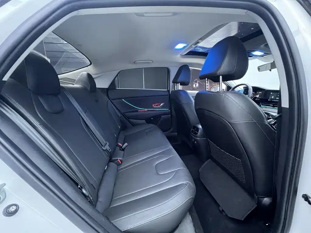 Hyundai Hyundai Elantra 2022 1.5L CVT LUX Premium Edition 2023 - thumbnail 19