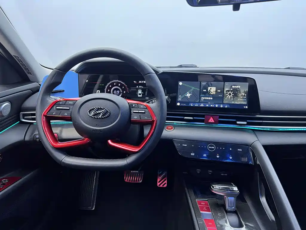 Hyundai Hyundai Elantra 2022 1.5L CVT LUX Premium Edition 2023 - thumbnail 25