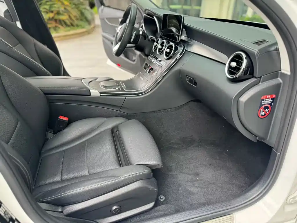 Mercedes-Benz Mercedes-Benz C-Class 2019 Facelift C 260 L Sport Edition 2019 - thumbnail 5