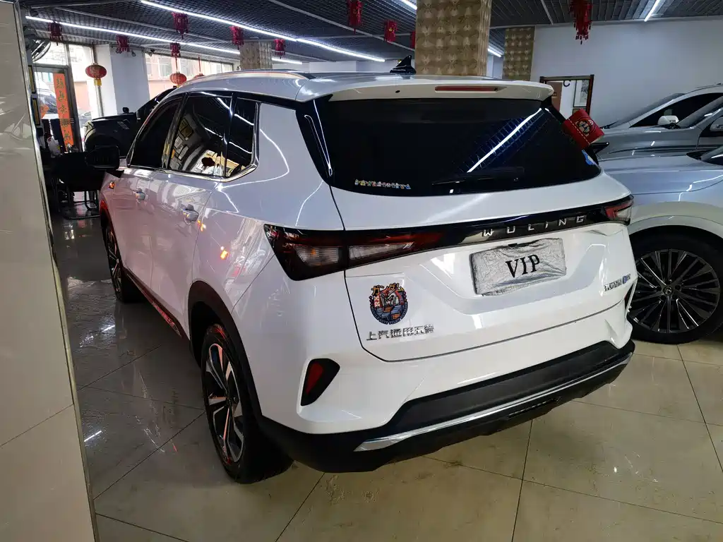 Wuling Motors Wuling Xingchen 2022 2.0L DHT Electric Version 2023 - thumbnail 4