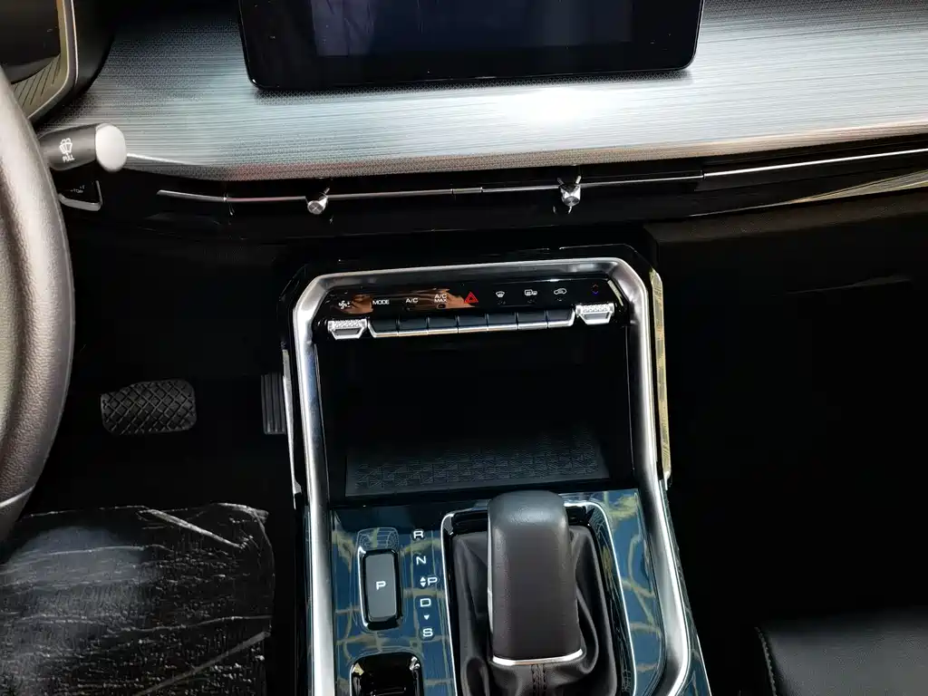 Wuling Motors Wuling Xingchen 2022 2.0L DHT Electric Version 2023 - thumbnail 9