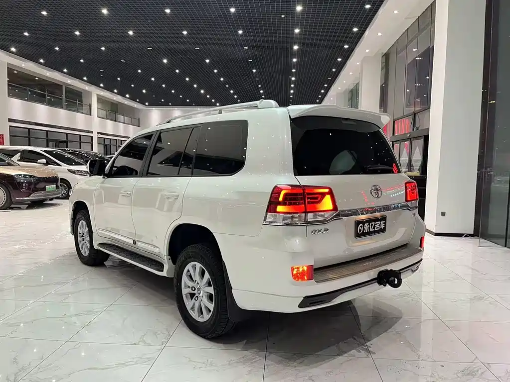 Toyota Land Cruiser (Imported) 2016 Model 4.0L Middle East Version 2016 - thumbnail 11