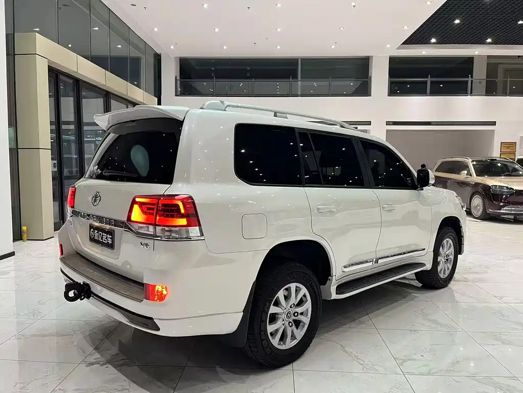 Toyota Land Cruiser (Imported) 2016 Model 4.0L Middle East Version 2016 - thumbnail 13