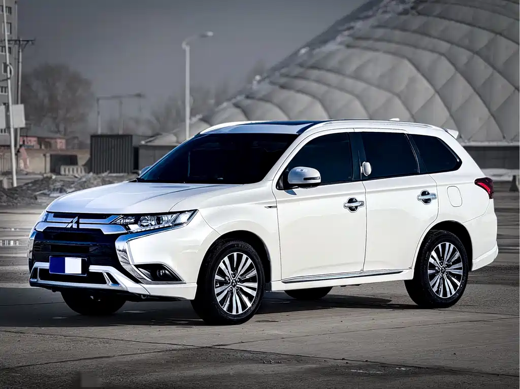 Mitsubishi Outlander 2021 Model Year Refresh 2.0L 2WD Comfort Edition 5-Seat 2022