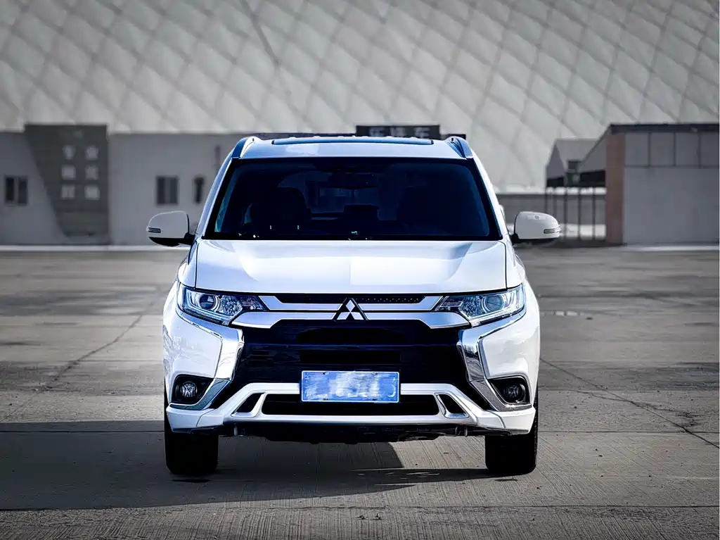 Mitsubishi Outlander 2021 Model Year Refresh 2.0L 2WD Comfort Edition 5-Seat 2022 - thumbnail 2