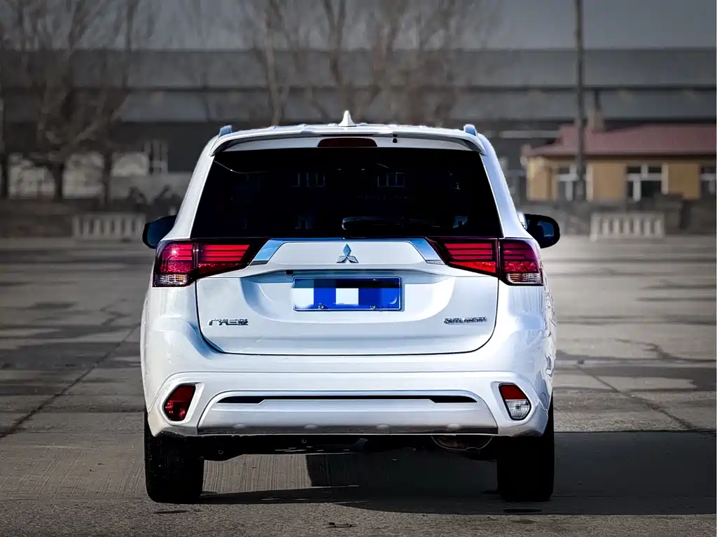 Mitsubishi Outlander 2021 Model Year Refresh 2.0L 2WD Comfort Edition 5-Seat 2022 - thumbnail 5
