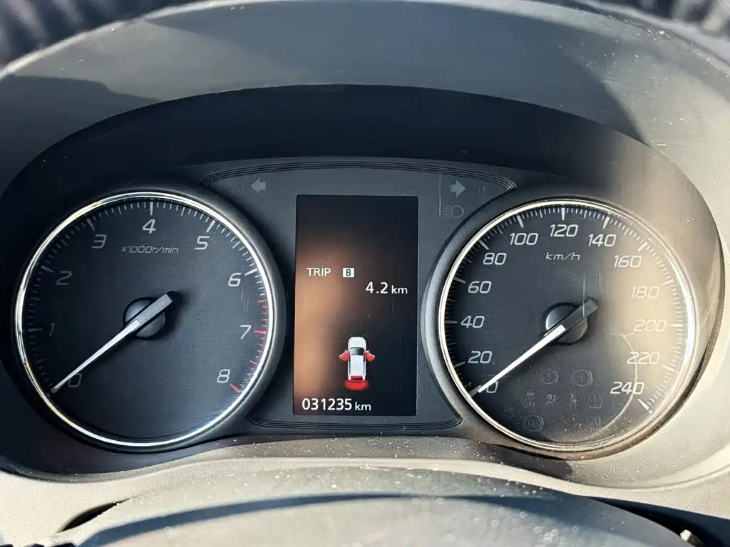 Mitsubishi Outlander 2021 Model Year Refresh 2.0L 2WD Comfort Edition 5-Seat 2022 - thumbnail 25