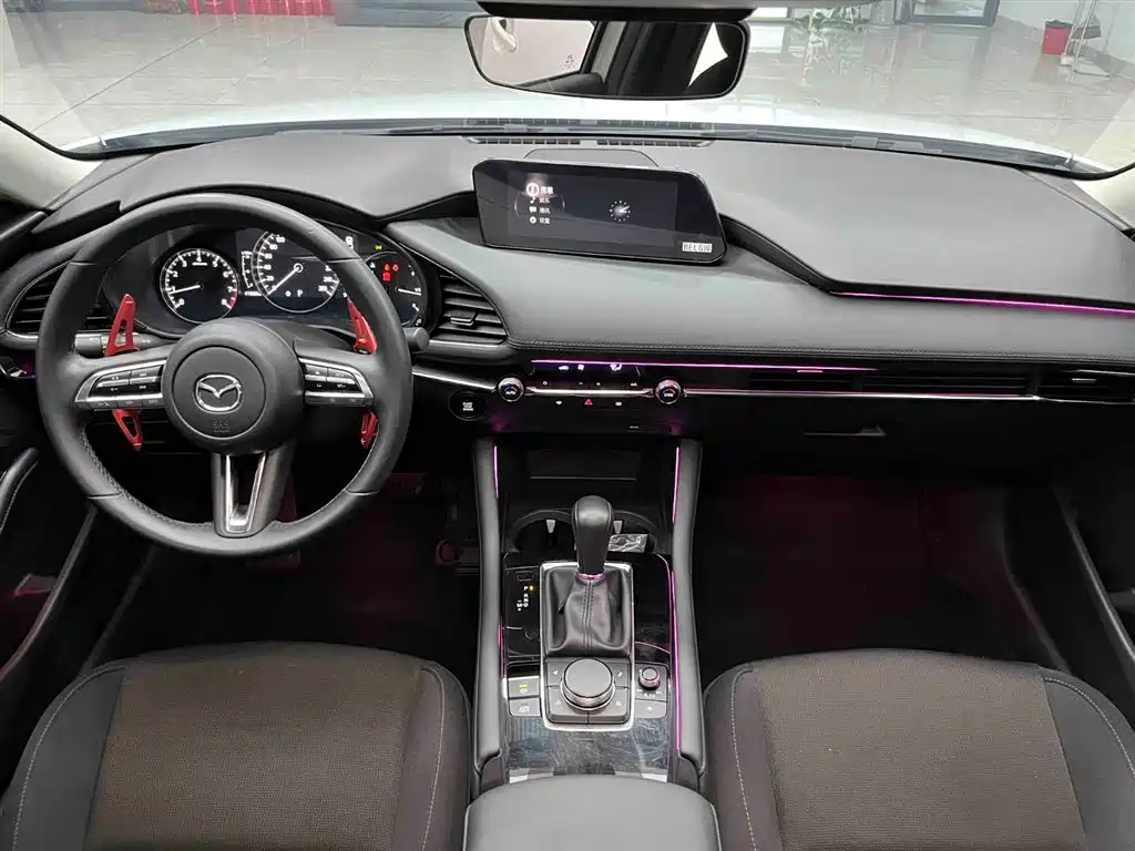 Mazda Mazda 3 Axela 2021 2.0L Automatic Premium Edition 2022 - thumbnail 2