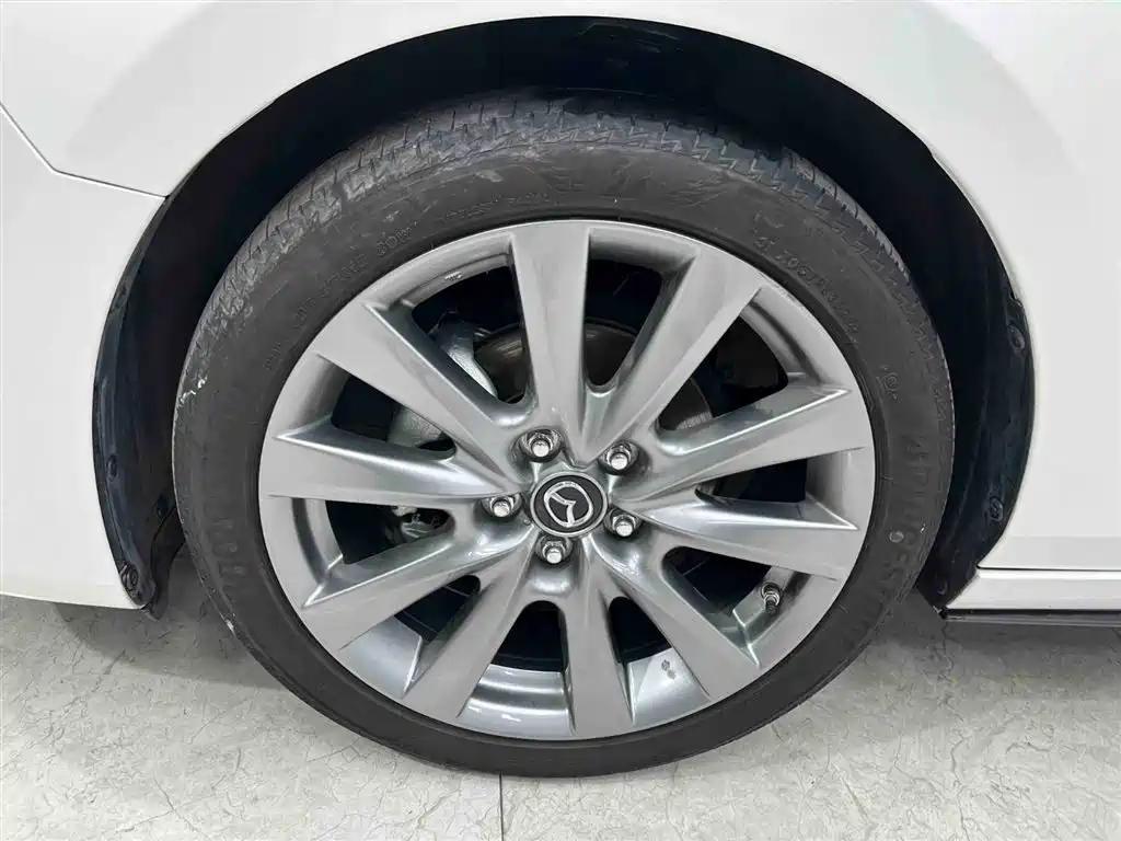 Mazda Mazda 3 Axela 2021 2.0L Automatic Premium Edition 2022 - thumbnail 19