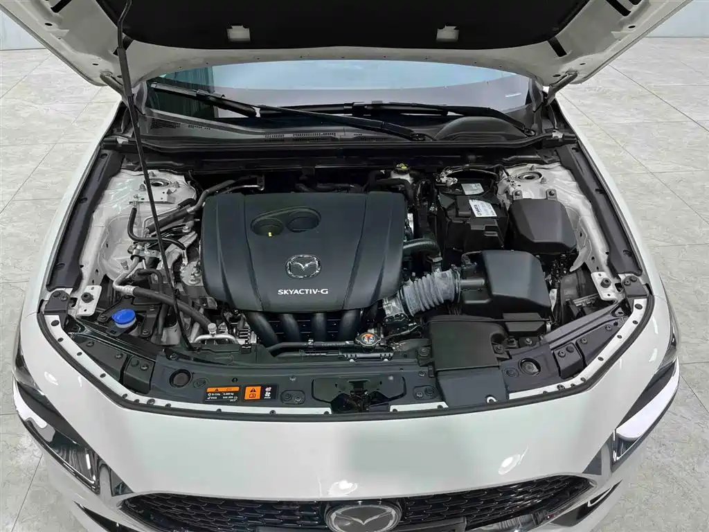 Mazda Mazda 3 Axela 2021 2.0L Automatic Premium Edition 2022 - thumbnail 20