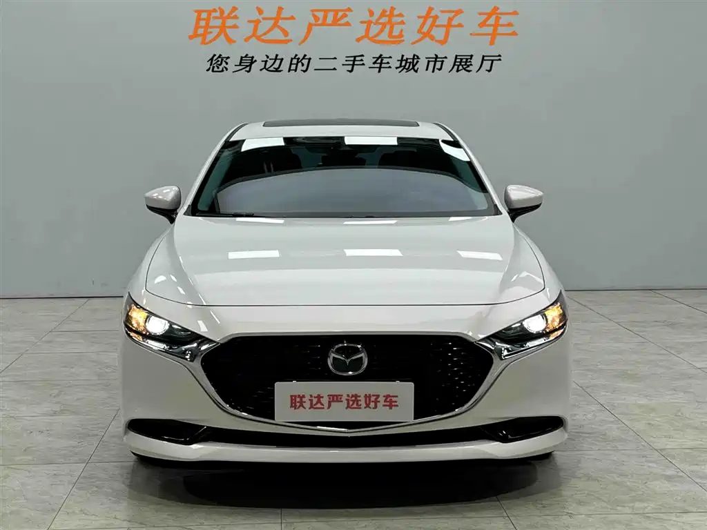Mazda Mazda 3 Axela 2021 2.0L Automatic Premium Edition 2022 - thumbnail 21