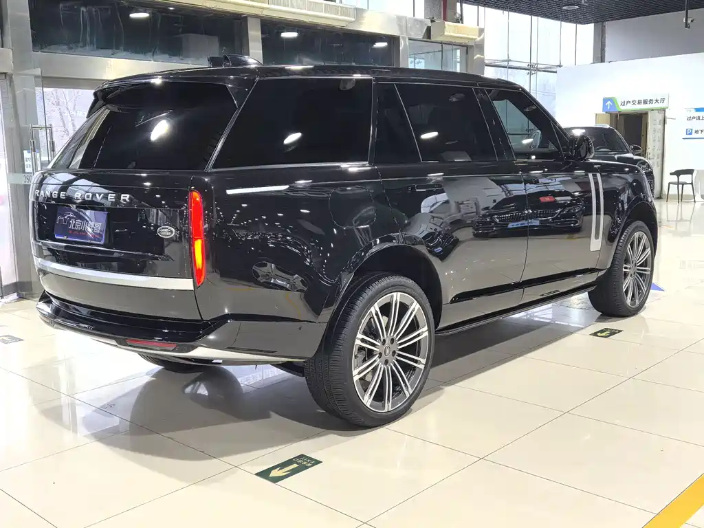 Land Rover Range Rover 2024 3.0 L6 400PS Autobiography Long Wheelbase 2024 - thumbnail 4