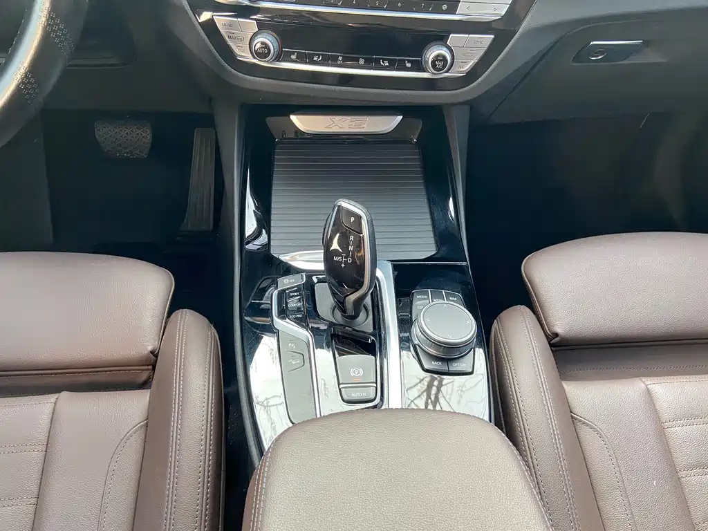 BMW BMW X3 2021 xDrive28i Luxury Package 2021 - thumbnail 10