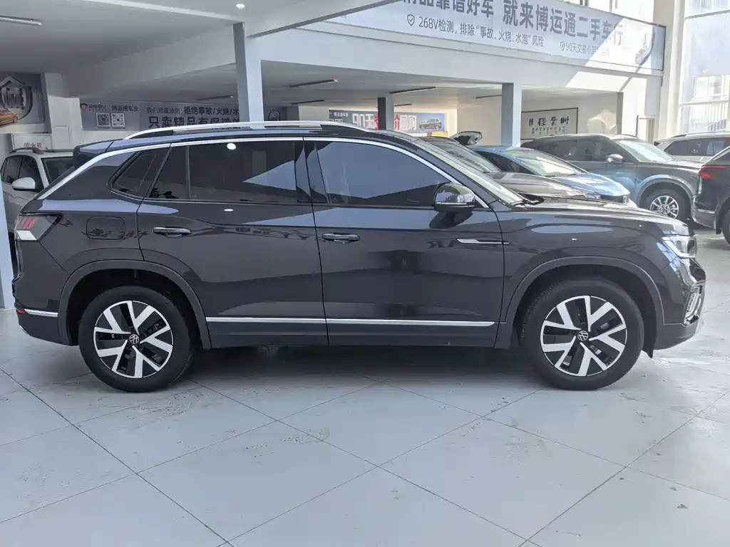 Volkswagen Tayron 2023 280TSI 2WD Luxury Plus Advanced Edition 2022 - thumbnail 3