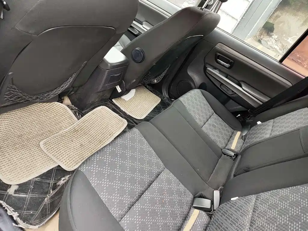 Haval Haval H3 2012 Ruiyi 2.0L Luxury 2012 - thumbnail 5