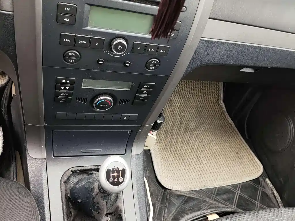 Haval Haval H3 2012 Ruiyi 2.0L Luxury 2012 - thumbnail 8