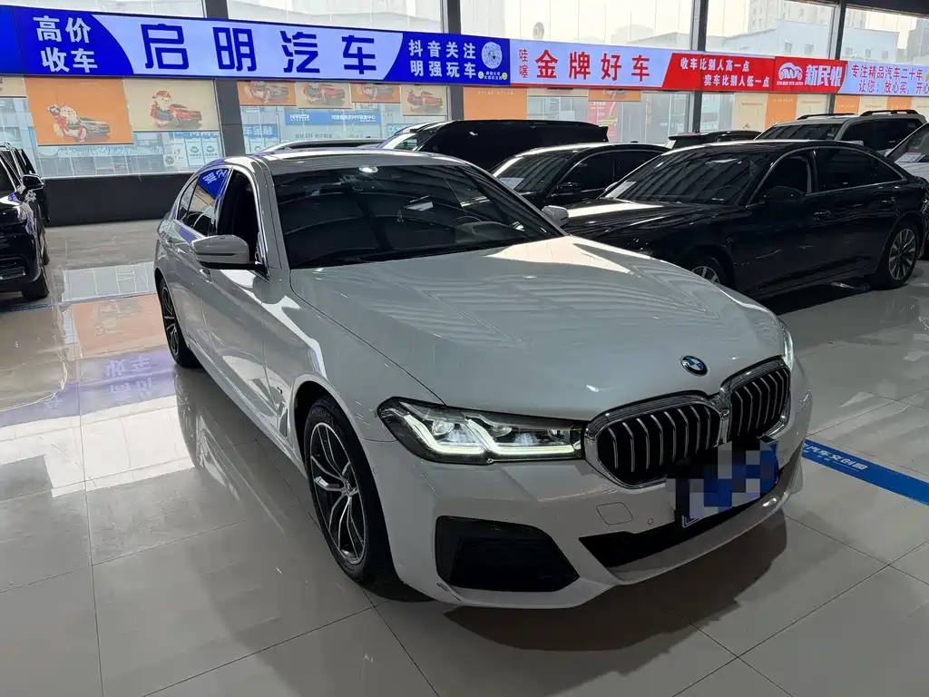 BMW BMW 5 Series 2022 525Li M Sport Package 2022 - thumbnail 2