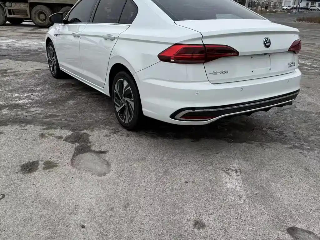 Volkswagen Bora 2023 280TSI DSG Premium Edition 2022 - thumbnail 4