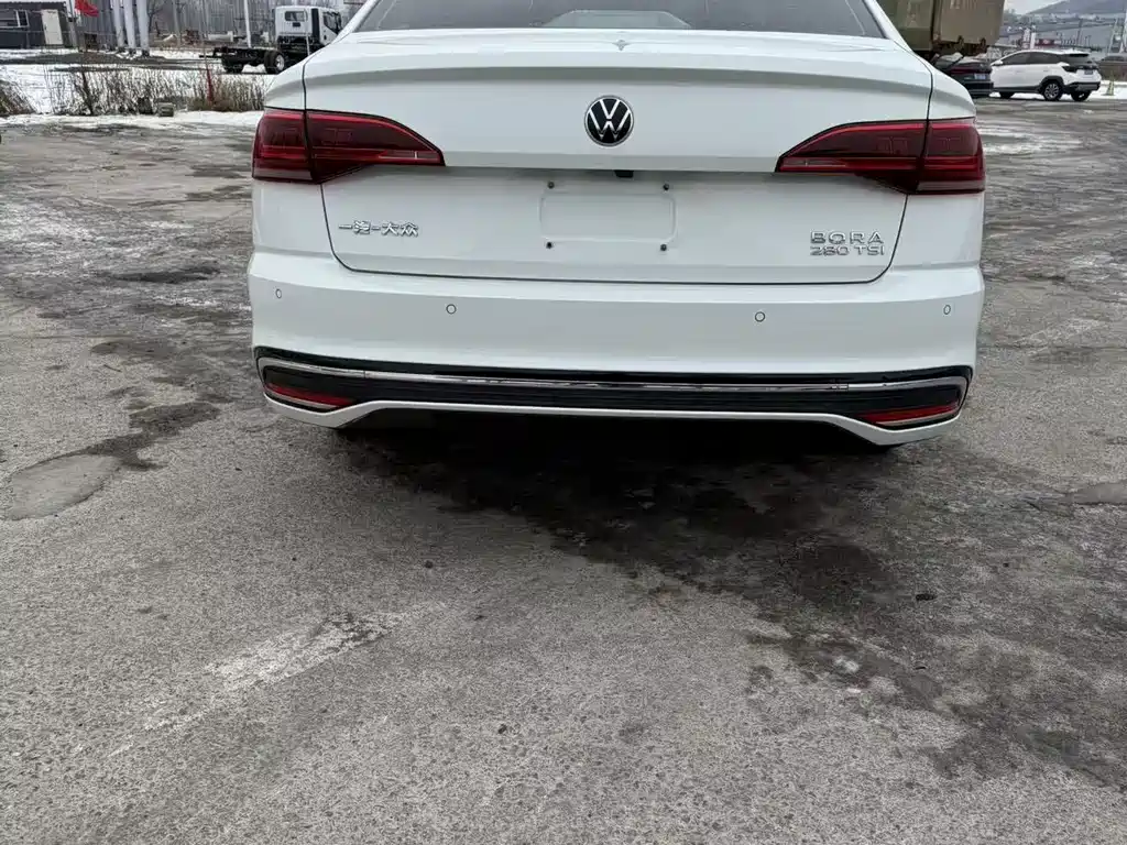 Volkswagen Bora 2023 280TSI DSG Premium Edition 2022 - thumbnail 5