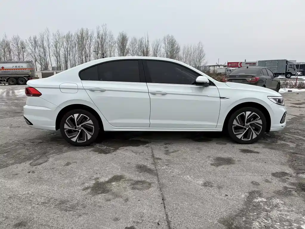 Volkswagen Bora 2023 280TSI DSG Premium Edition 2022 - thumbnail 7