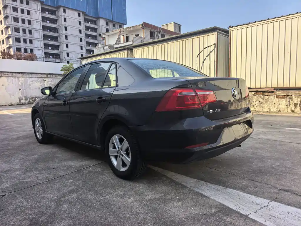Volkswagen Volkswagen Bora 2013 1.6L Automatic Comfort Edition 2013 - thumbnail 4