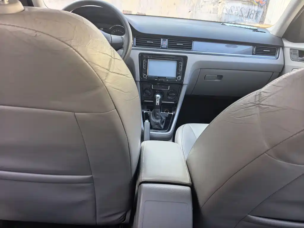 Volkswagen Volkswagen Bora 2013 1.6L Automatic Comfort Edition 2013 - thumbnail 7