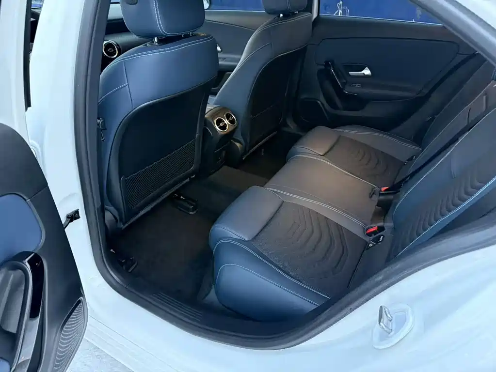 Mercedes-Benz Mercedes-Benz A-Class 2023 A 180 L 2023 - thumbnail 8