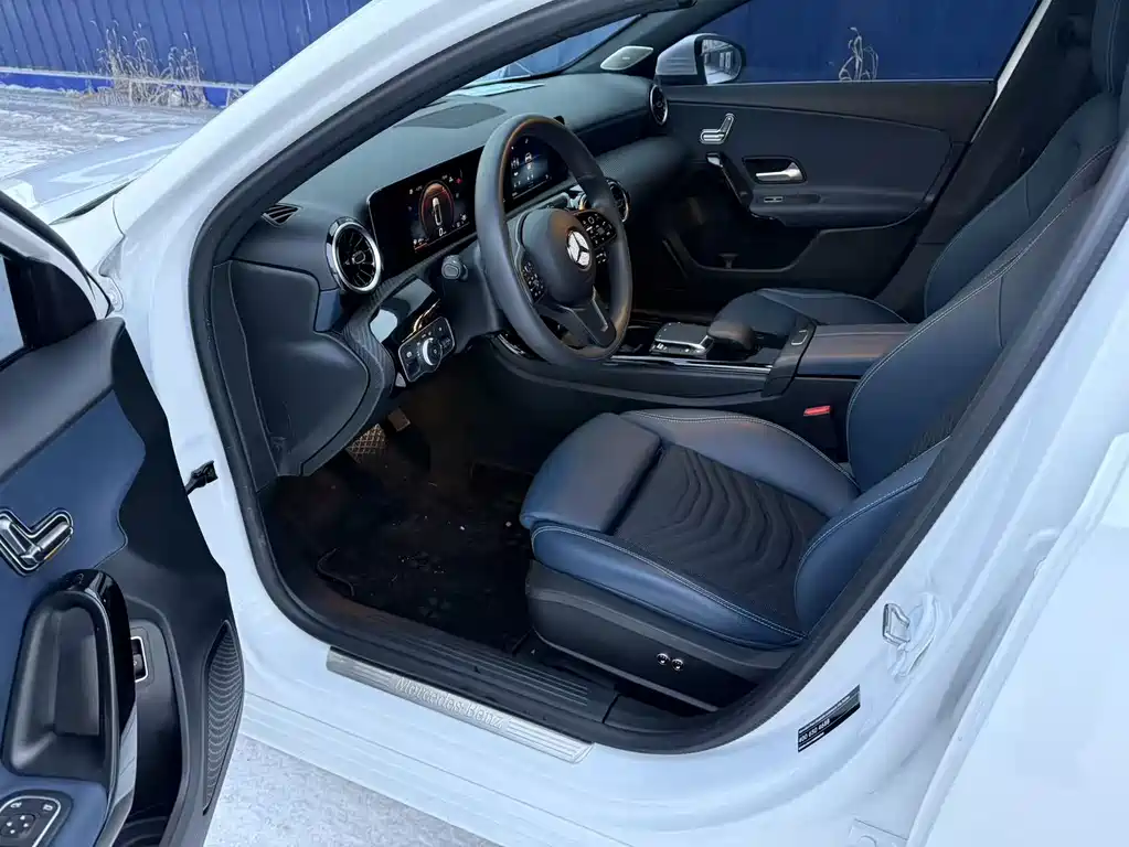 Mercedes-Benz Mercedes-Benz A-Class 2023 A 180 L 2023 - thumbnail 9