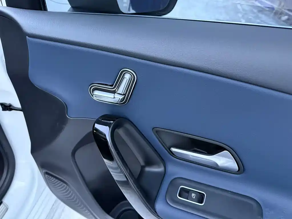 Mercedes-Benz Mercedes-Benz A-Class 2023 A 180 L 2023 - thumbnail 16