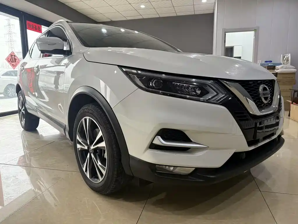 Nissan Nissan Qashqai 2022 2.0L CVT XV Premium 2023 - thumbnail 3