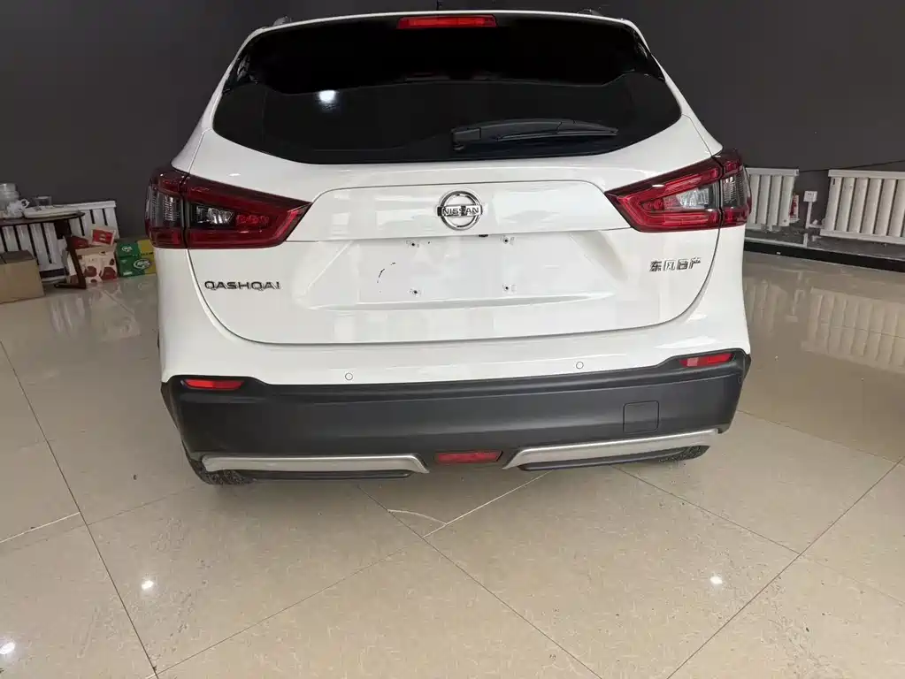 Nissan Nissan Qashqai 2022 2.0L CVT XV Premium 2023 - thumbnail 5