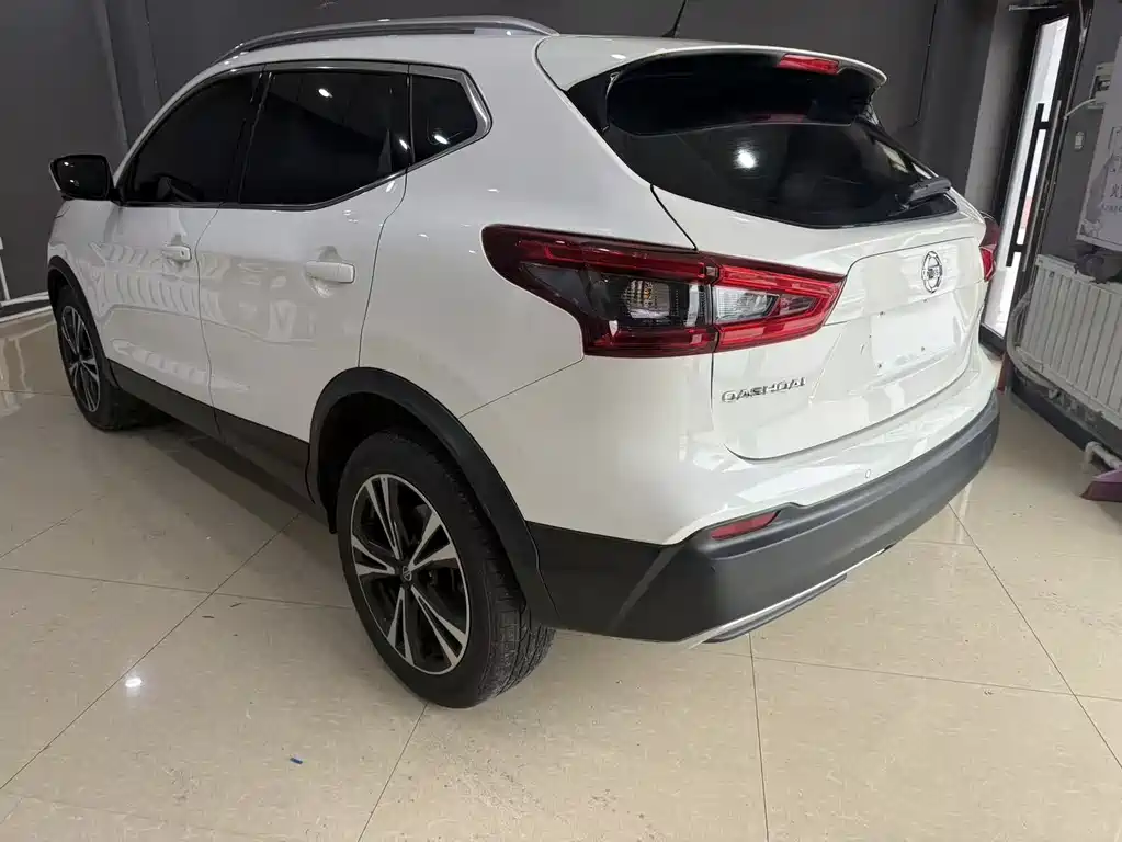 Nissan Nissan Qashqai 2022 2.0L CVT XV Premium 2023 - thumbnail 6
