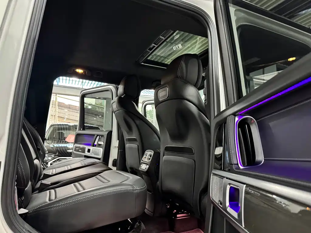 Mercedes-Benz Mercedes-Benz G-Class 2023 G 500 2023 - thumbnail 8