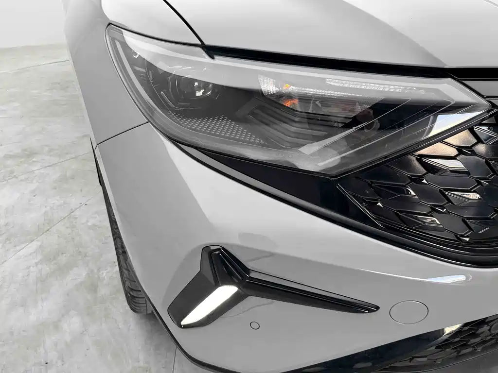 Jetta Jetta VS7 2022 280TSI Automatic Premium Comfort Edition 2023 - thumbnail 3