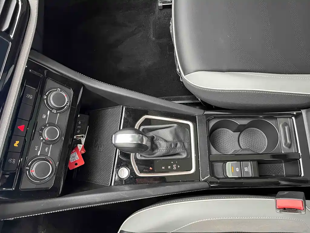 Jetta Jetta VS7 2022 280TSI Automatic Premium Comfort Edition 2023 - thumbnail 17