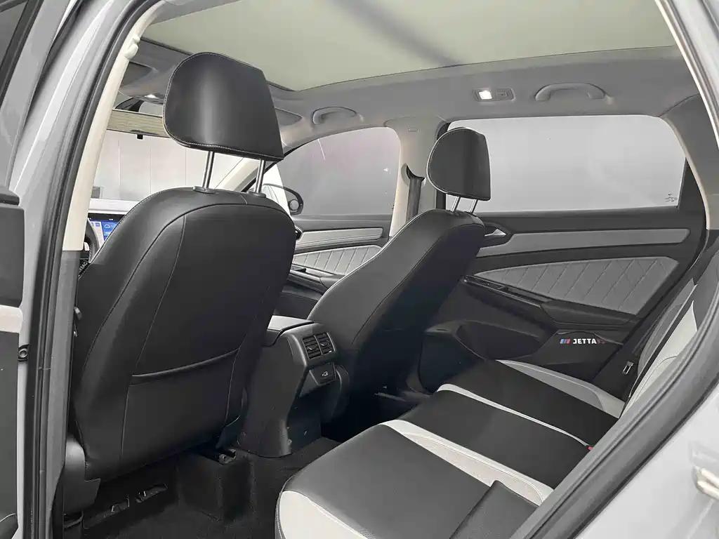 Jetta Jetta VS7 2022 280TSI Automatic Premium Comfort Edition 2023 - thumbnail 18