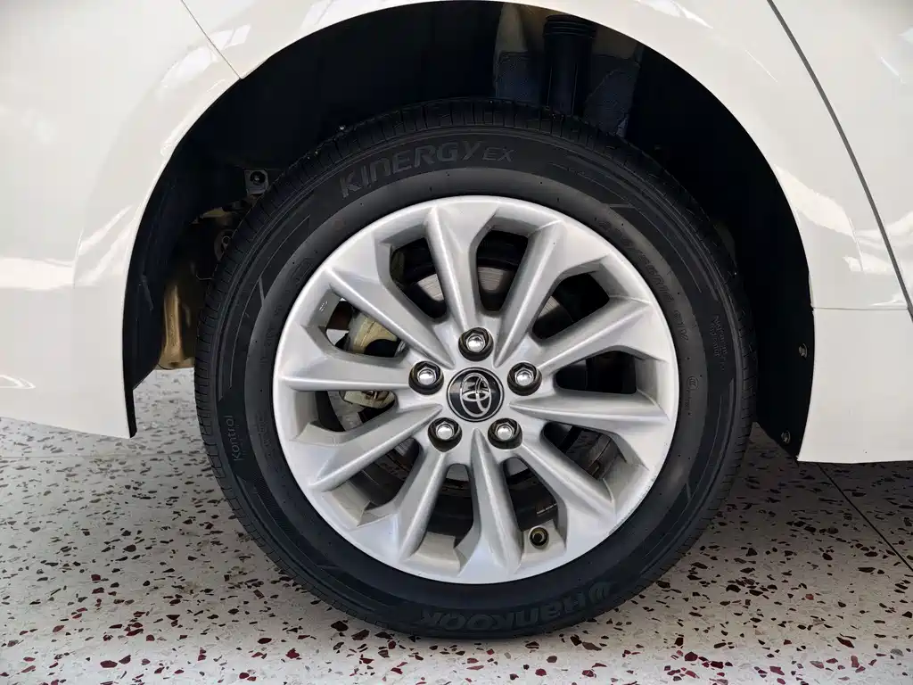 Toyota Toyota Corolla 2021 1.2T S-CVT Premium Plus Edition 2022 - thumbnail 6