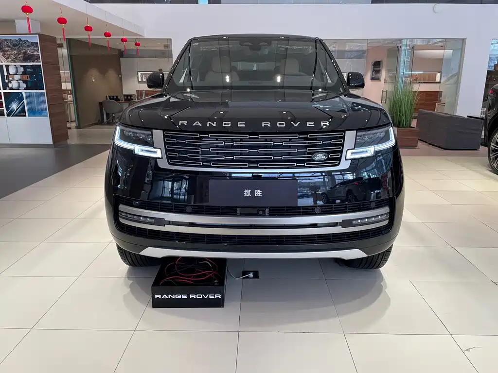 Land Rover Range Rover 2025 3.0 L6 360PS Vogue Edition 2025 - thumbnail 2