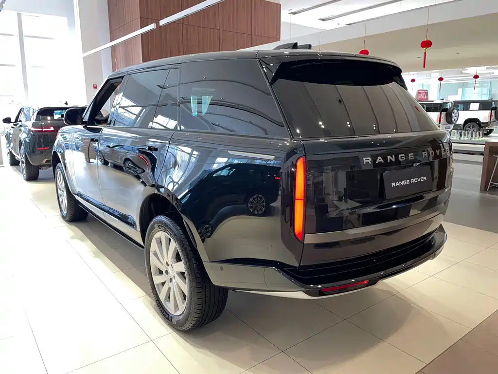 Land Rover Range Rover 2025 3.0 L6 360PS Vogue Edition 2025 - thumbnail 4